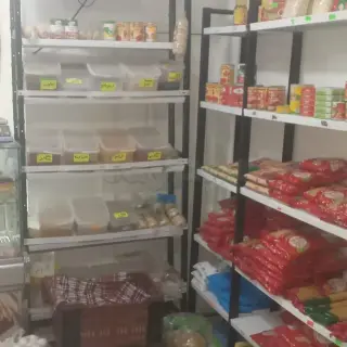 Fonds de commerce d'alimentation générale en activité, rue principale