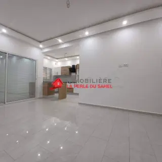 Appartement S+2 de 101 m² à Chatt Mariem, à 100 m de la plage