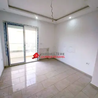 Appartement S+2 de 101 m² à Chatt Mariem, à 100 m de la plage — photo 4