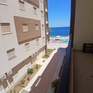Appartement S+2 dans une résidence pieds dans l'eau à Chatt Mariem