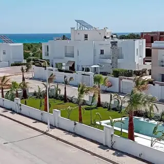 Terrain constructible de 304 m² à El Mansoura, près de la mer