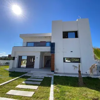 Villa mit vier Schlafzimmern, 240 m² auf 480 m² Grundstück in Hammamet