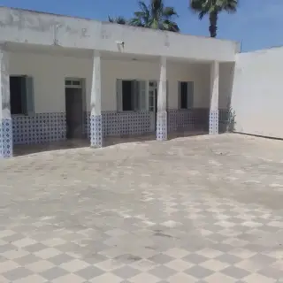Maison traditionnelle à rénover de 400 m² à Hergla — photo 2