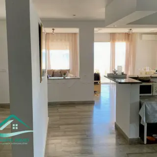 Étage de villa pieds dans l'eau avec terrasse vue mer à Menzel Temime — photo 4