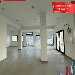 Local commercial de 76 m² avec larges vitrines à Khezama — photo 3
