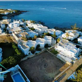 Terrain constructible de 1 065 m² à deux pas de la plage de Mansoura