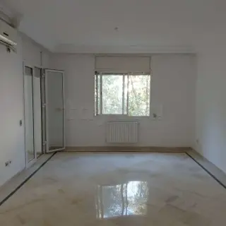 Appartement S+3 de 105 m² en résidence avec ascenseur