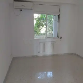 Appartement S+3 de 105 m² en résidence avec ascenseur — photo 3