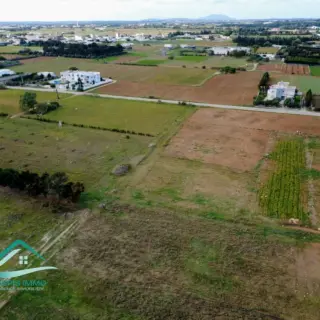 Terrain d'habitation de 800 m² à deux façades sur la route de la plage — photo 4