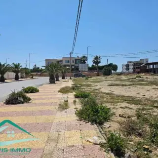 Terrain constructible de 199 m² à une minute à pied de la plage — photo 2