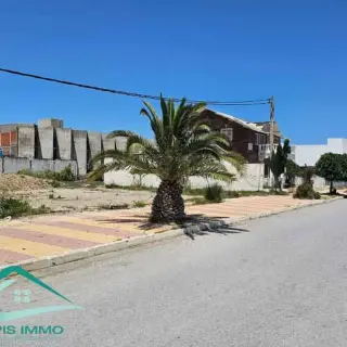 Terrain constructible de 199 m² à une minute à pied de la plage — photo 4