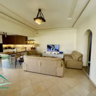 Villa avec jardin aménagé à vendre à cité Mirdès, Kélibia — photo 4