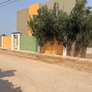 Villa meublée de 250 m² sur terrain arboré de 1301 m² près de la mer — photo 2