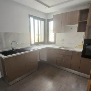 Appartement haut standing de trois chambres avec terrasse à Borj Cedria — photo 4