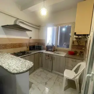 Appartement S+2 au troisième étage dans un quartier calme d'Ezzahra — photo 4