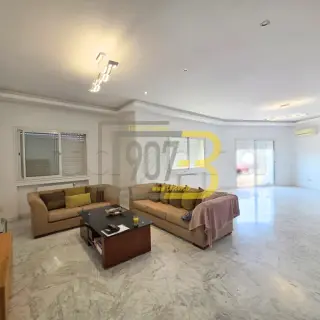 Appartement S+3 de 210 m² avec vue dégagée à Menzah 9C