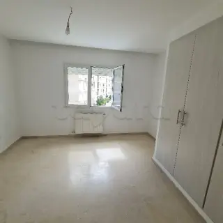Appartement S+3 de 143 m² avec titre bleu à El Mourouj 6