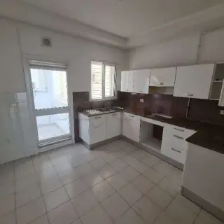 Appartement S+3 haut standing de 140 m² aux Jardins d'El Menzah — photo 5