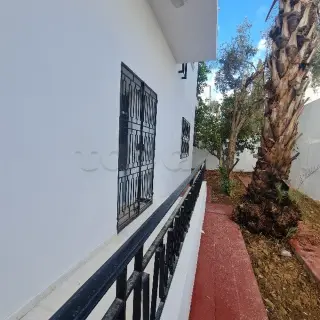 Two-level S+4 villa with garden in Nouvelle Ariana