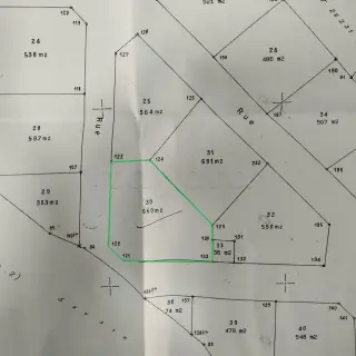 Terrain d'angle constructible de 660 m² à Zaouia, près des facultés
