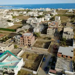 Terrain constructible de 505 m² à double façade avec permis à Kélibia — photo 2