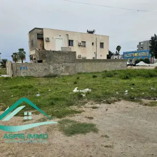 Terrain d'habitation de 417 m² à double façade avec permis à Kélibia