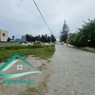 Terrain d'habitation de 417 m² à double façade avec permis à Kélibia — photo 2