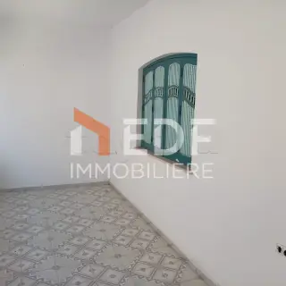 Étage de maison S+2 de 140 m² à Menzel Abderrahmane — photo 3