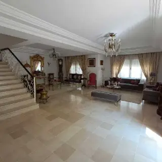 Villa triplex de 249 m² avec jardins, garage et terrasse à Raoued — photo 2