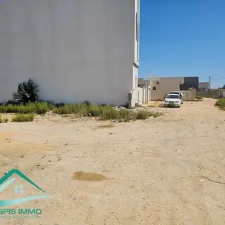 Terrain d'habitation de 203 m² près de la plage Mansourah