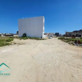 Terrain d'habitation de 203 m² près de la plage Mansourah — photo 4