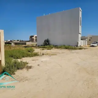 Terrain d'habitation de 203 m² près de la plage Mansourah — photo 5