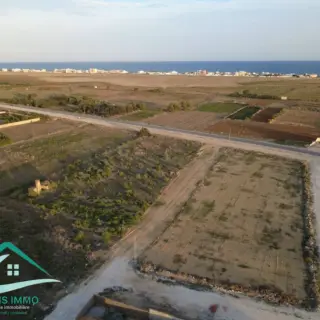 Terrain de 2 835 m² à quatre façades sur la route de ceinture de Kélibia — photo 2