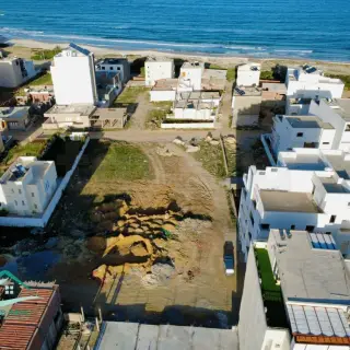 Terrain d'habitation de 193 m² à 100 mètres de la plage