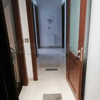 Appartement spacieux de trois chambres en résidence calme à La Soukra — photo 3