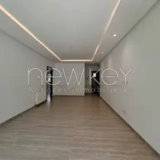 Appartement S+2 en rez-de-chaussée avec jardin privatif à La Soukra — photo 3