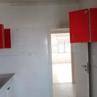 Appartement S+3 lumineux avec balcon à Radès Méliane, proche de la gare — photo 2