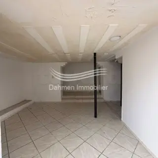 Local commercial de 82 m² en fonds et murs avec titre individuel, Sousse Ville