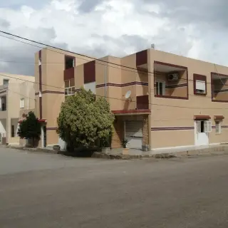 Maison S+3 avec deux studios et un local, titre individuel — photo 3