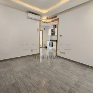 Appartement S+1 au 2e étage avec parking et titre individuel — photo 2