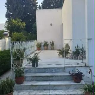 Villa sur terrain de 781 m², idéale pour activité commerciale — photo 3