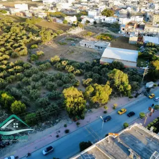 Terrain commercial de 13 500 m² avec façade de 80 mètres — photo 5