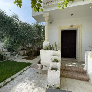 Villa su terreno di 399 m² con giardino e terrazza