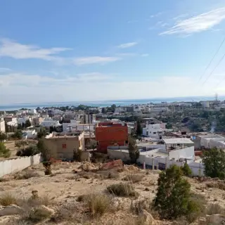 Terrain de 960 m² avec vue sur la mer, quartier résidentiel calme — photo 2