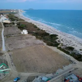 Terrain d’habitation 340 m² pieds dans l’eau à plage dherwa Kelibia — photo 4
