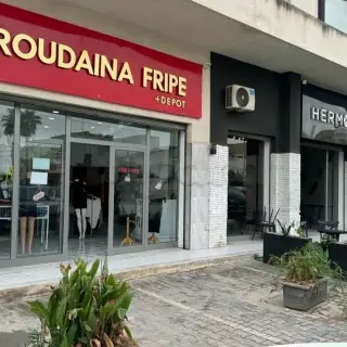 Fonds de commerce d'angle de 98 m² avec 4 grandes vitrines à l'Aouina — photo 2