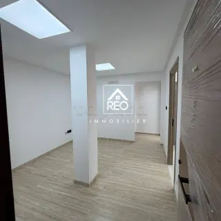 À Louer : Des cabinets médicaux situés dans un centre médical moderne, récemment construit, à proximité de la Clinique Soukra. — photo 4