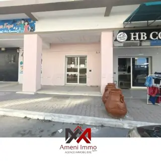 A louer #Local_commercial à El Mourouj 5 - juste à coté MG. — photo 2