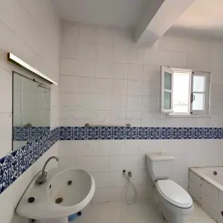 Grand Bureau de 200m2 au 2eme ètage à Mutuelleville — photo 3