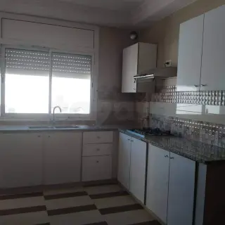 A LOUER UN APPARTEMENT S+3 HST A EZZAHRA LOULIJA AVEC PLACE DE PARKING